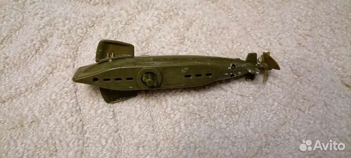 Игрушечная подводная лодка