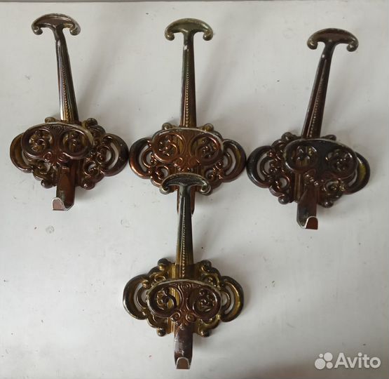 Вешалки настенные СССР крючки мебельные