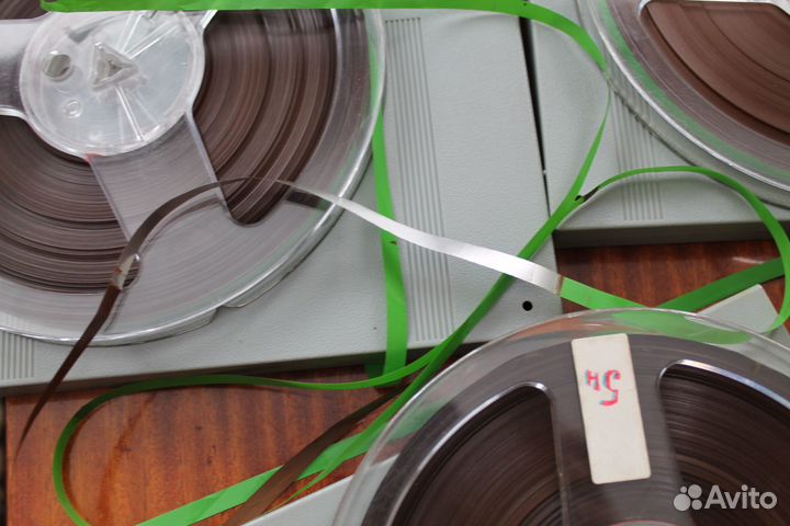 Бобины для катушечного магнитофона