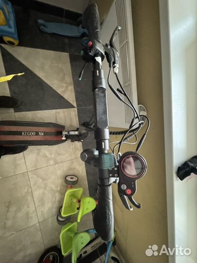 Электро самокат kugoo m4