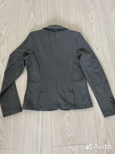Пиджак для девочки 140