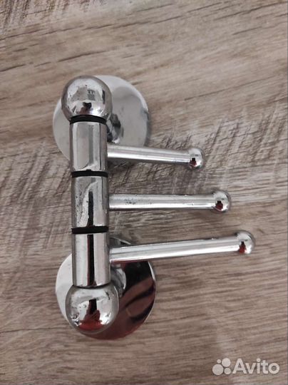 Держатель для полотенец в ванной