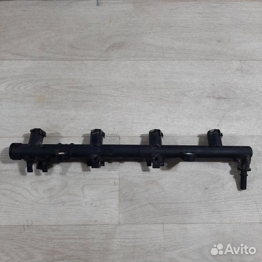 Топливная рейка Renault Fluence 2012