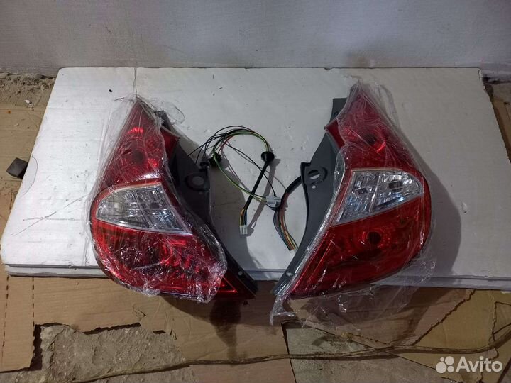 Hyundai solaris 1 хэтчбек фонарь левый правый