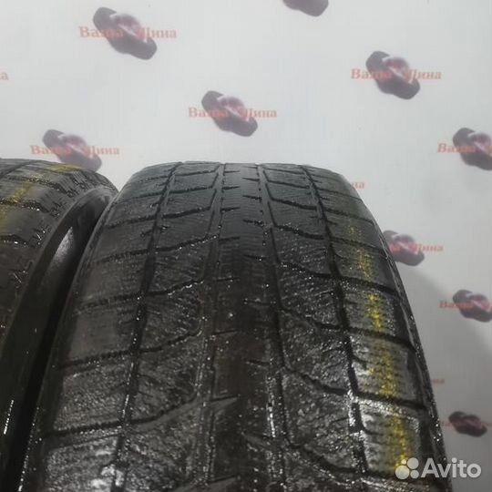 Bridgestone Blizzak WS-60 235/65 R17