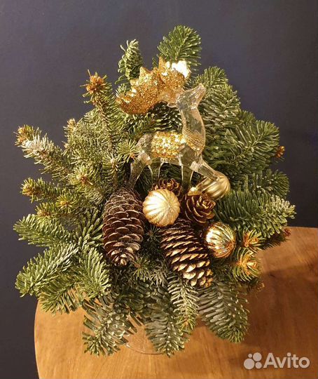 Новогодние композиции, венки, гирлянды