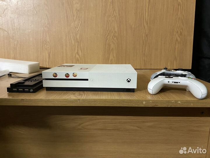 Игровая приставка xbox one s