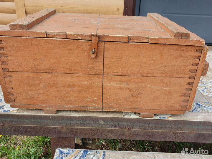 Сундук деревянный