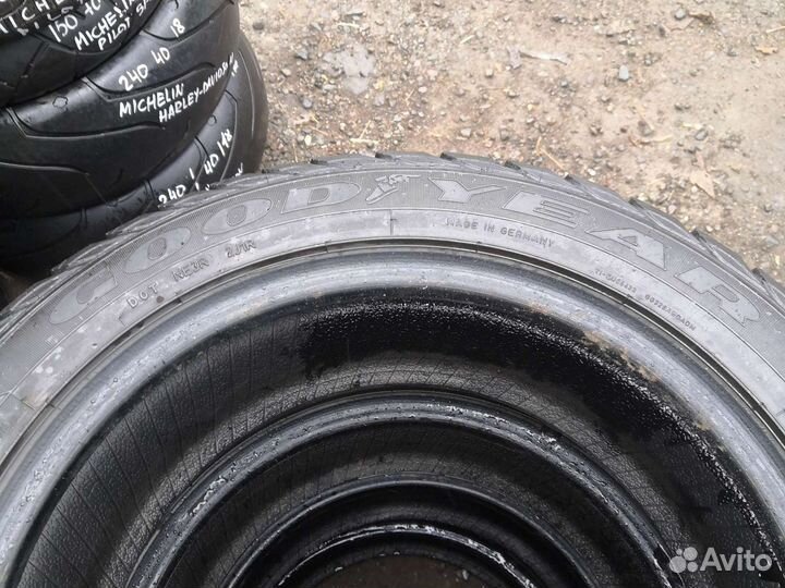 Goodyear UltraGrip Extreme 215/55 R17