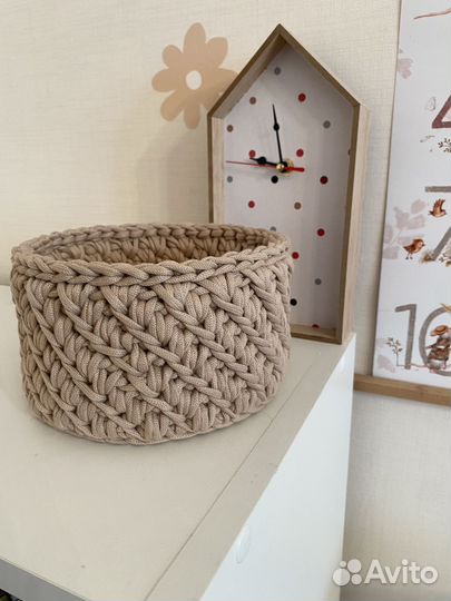 Корзина для хранения вязаная