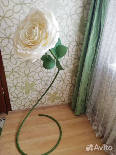 Ростовой цветок из изолона