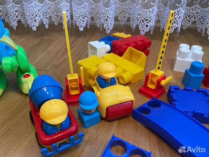 Развивающие игрушки конструктор большой пакет