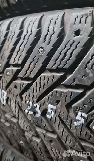 Nokian Tyres Hakkapeliitta 8 235/55 R17