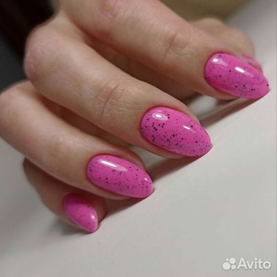 Маникюр, педикюр, наращивание ногтей