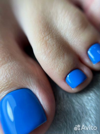 Маникюр педикюр