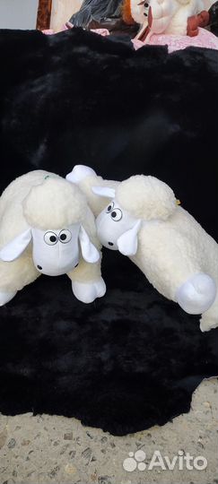 Игрушка подушка из натурального меха