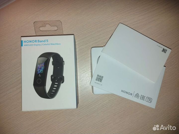 Фитнес часы Honor Band 5