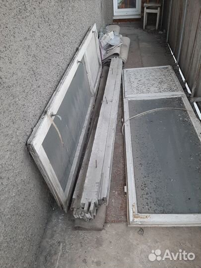 Двери, рамы Б/у, на дрова, на дачу. Торг