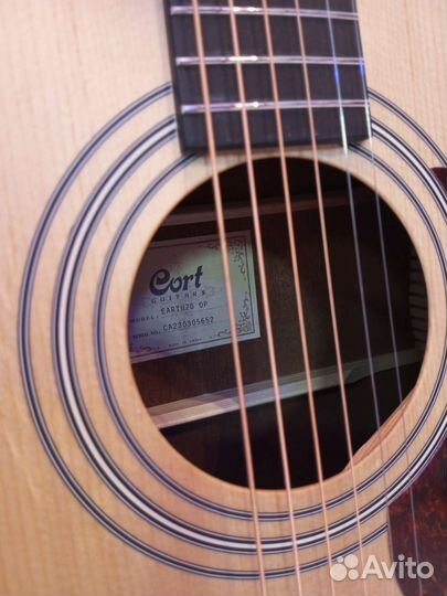 Гитара из массива cort