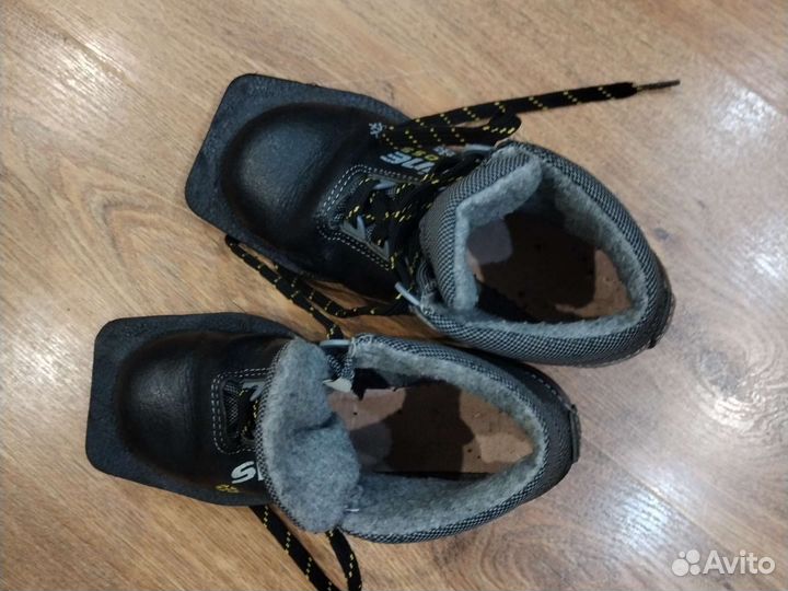 Лыжные ботинки Spine cross 31р