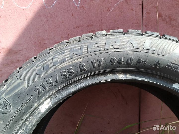 General Tire Altimax Arctic 215/55 R17 94Q