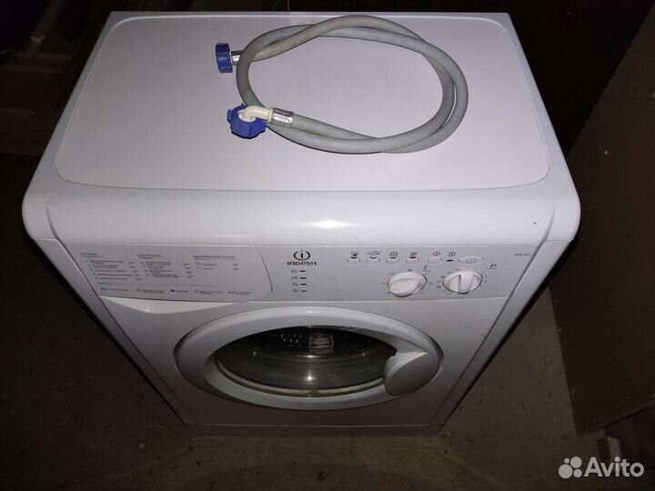 Стиральная машина Indesit wisl 102