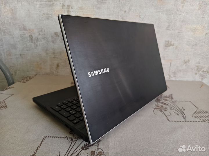 Samsung NP305v5a