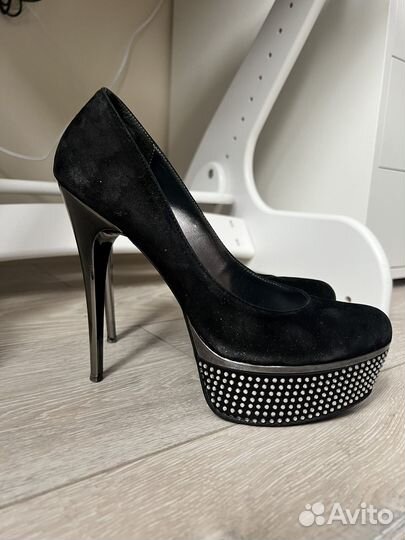 Туфли замшевые 39 размер