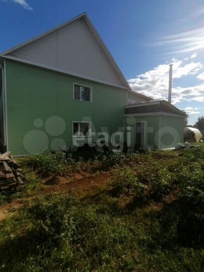 Дом 298 м² на участке 17,5 сот.