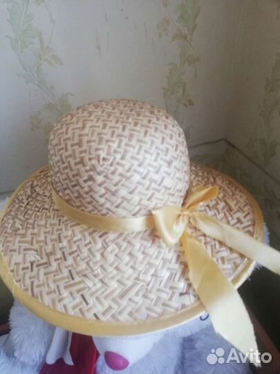Шляпа женская соломенная