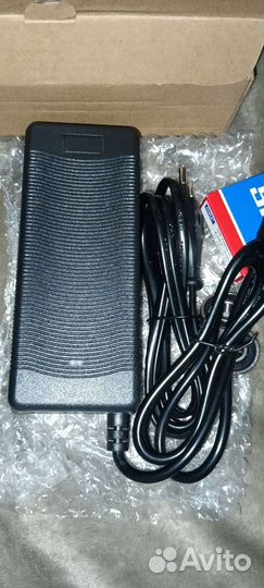 Зарядное устройство 54.6v 2A на kugoо М4