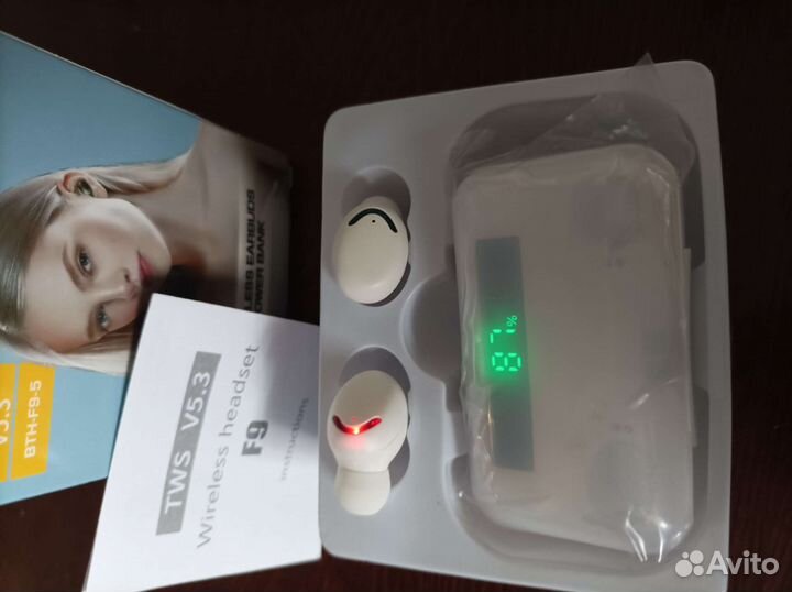 Беспроводные наушники TWS BTH-F9 новые