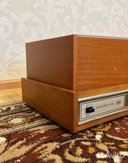 Электрофон Аккорд-203