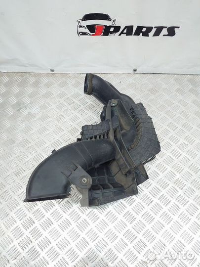 Воздухозаборник Mazda 3 BK рестайлинг (2006—2009)