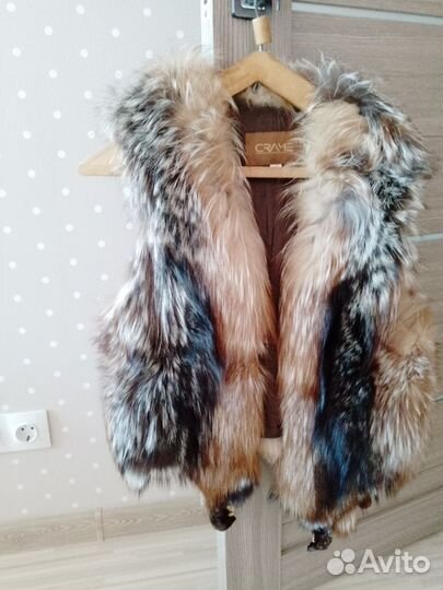 Меховая жилетка из лисы