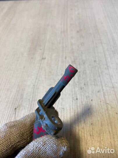 Датчик abs задний левый Volkswagen Passat B7