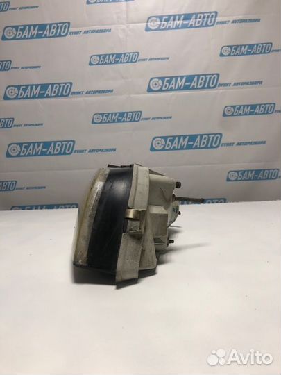 Фара галогеновая передняя правая Nissan Cefiro A32