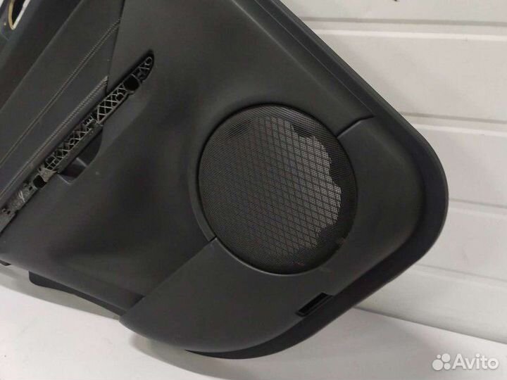 Обшивка двери Mercedes M W164