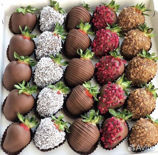 Клубника в шоколаде, сьедобные букеты из конфет