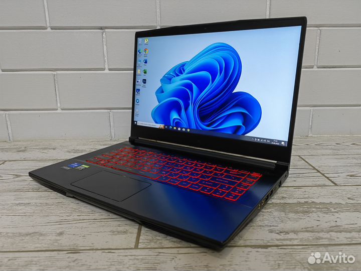 Игровой ноутбук MSI i5 11400H/16GB/RTX 3050Ti