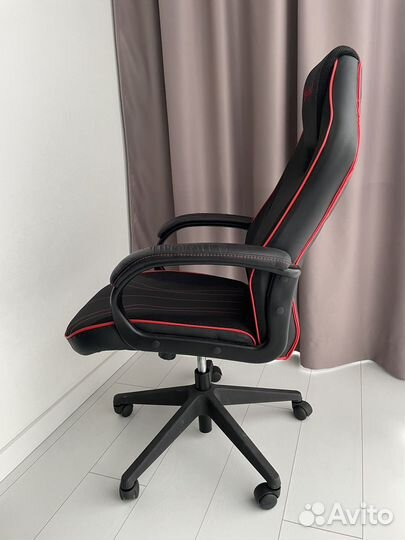 Компьютерное кресло