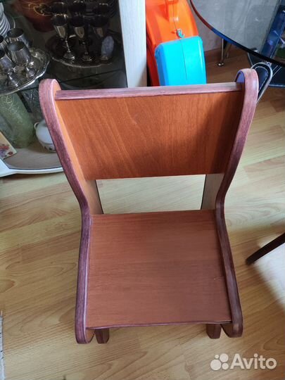 Детский стол и стул