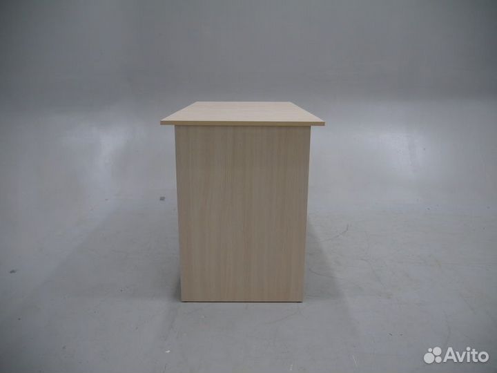 Офисная мебель стол