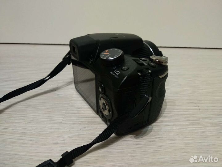 Цифровой фотоаппарат Fujifilm finepix S4000