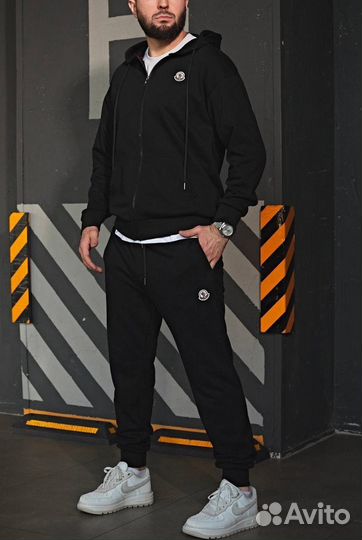 Спортивный костюм Moncler