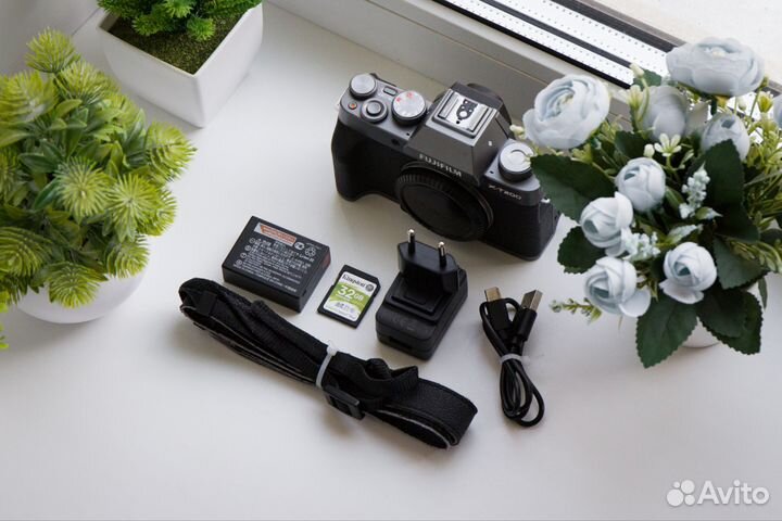 Fujifilm X-T200