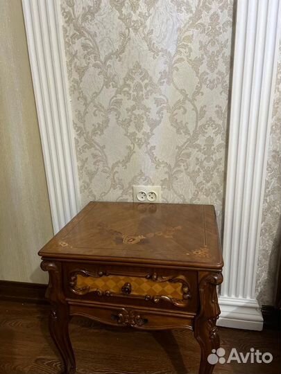 Румынский спальный гарнитур Д-10