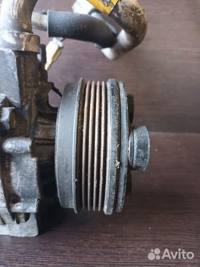 Компрессор кондиционера Mazda LF