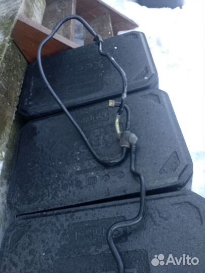 Вакуумная трубка на 140 Мерседес,S600 дорестайл