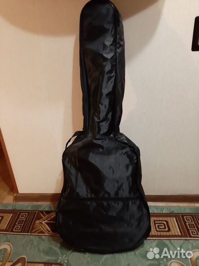 Акустическая гитара